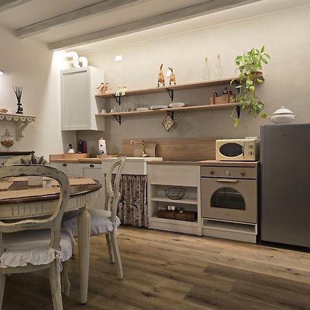 Antica Dimora Apartment San Felice del Benaco Bagian luar foto